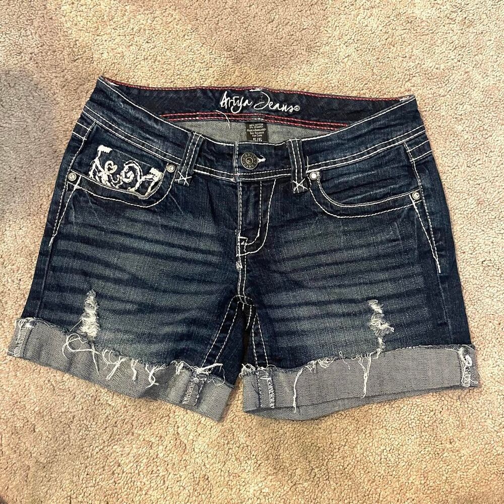 Ariya Dark wash grunge bedazzled cuffed low/mid rise shorts - size 5/6